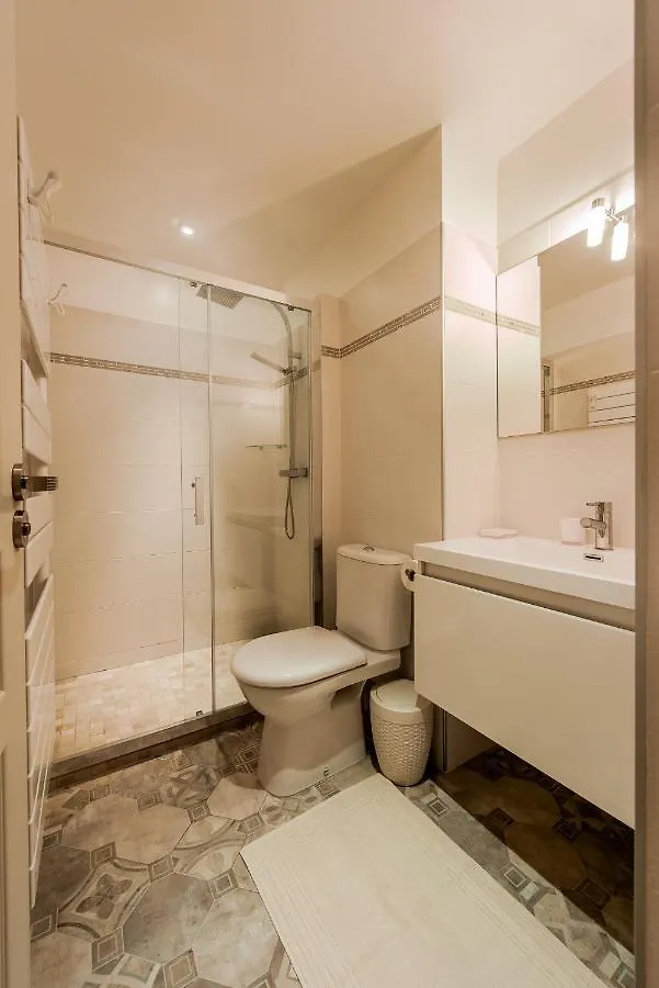 Apartment Belle Époque Palace Suites: Seaside Elegance in Menton France