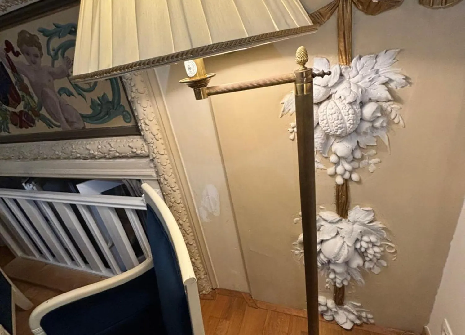 Belle Époque Palace Suites: Seaside Elegance in Menton Apartment