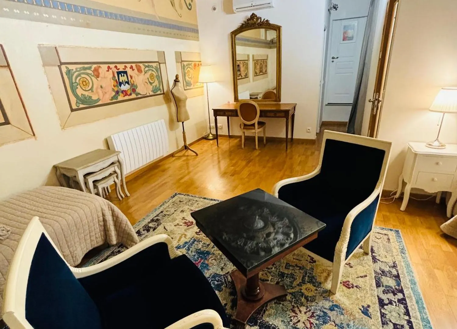 Apartment Belle Époque Palace Suites: Seaside Elegance in Menton