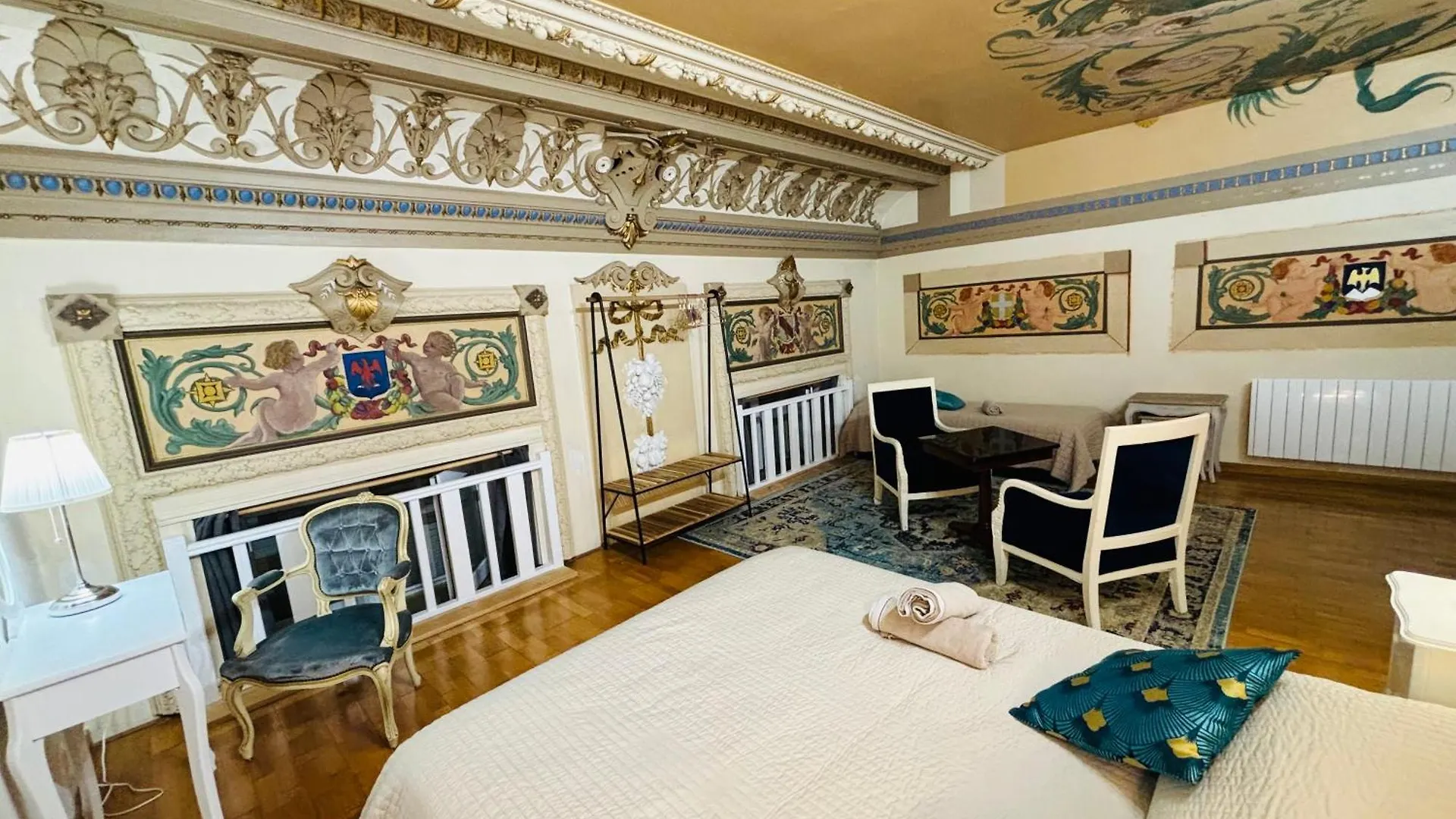 Apartment Belle Époque Palace Suites: Seaside Elegance in Menton