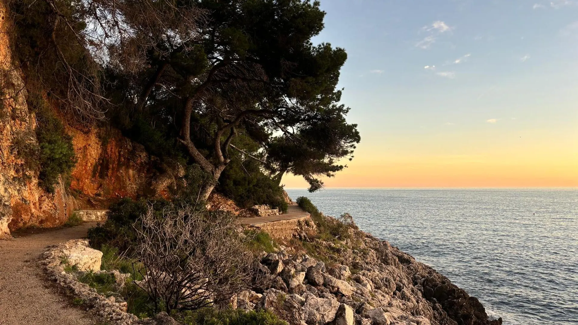 Belle Époque Palace Suites: Seaside Elegance in Menton France