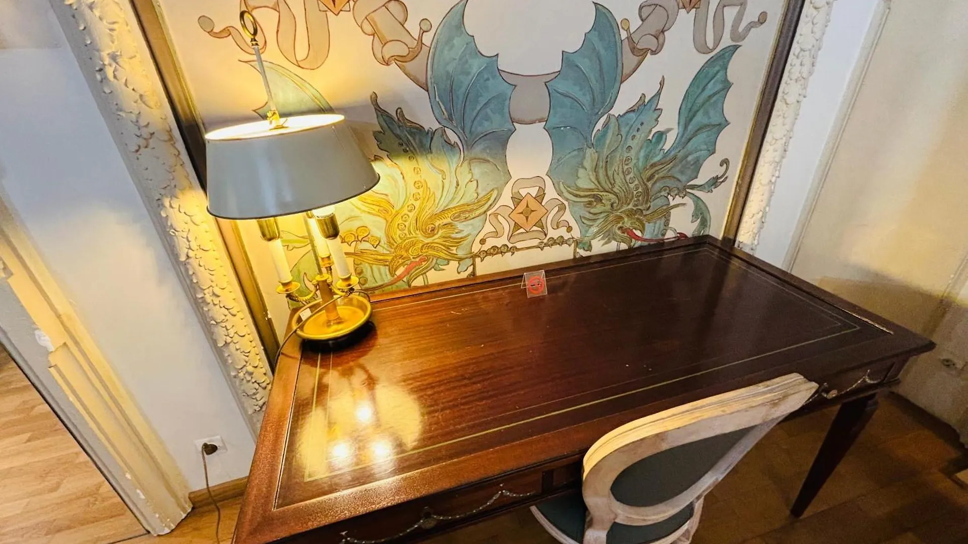 Apartment Belle Époque Palace Suites: Seaside Elegance in Menton France